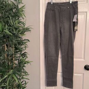 DG2 Diane Gilman gray jeggings NWT L